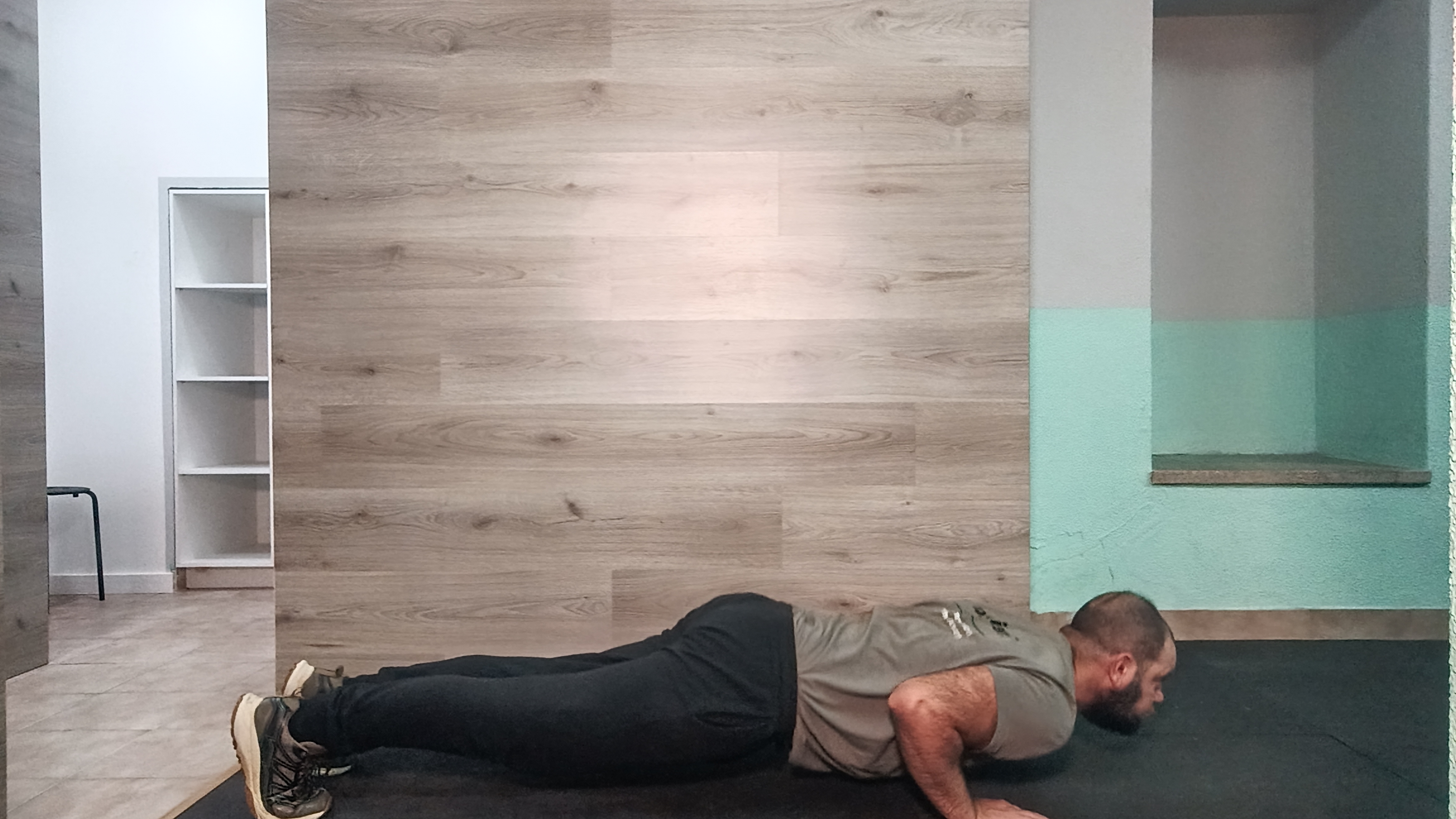 Comparação de flexão padrão vs flexão profunda Gymacor